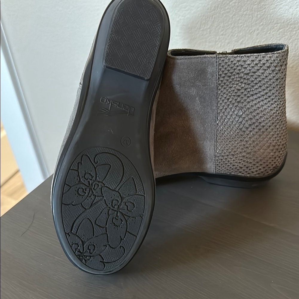Dansko Gray Suede Leather Ankle Boots - Picture 4 of 4
